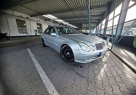 Mercedes-Benz E 320 Avantgarde