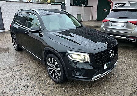 Mercedes-Benz GLB 250 4MATIC DCT Panorama 7-Sitzer