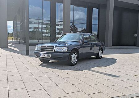 Mercedes-Benz 190 E