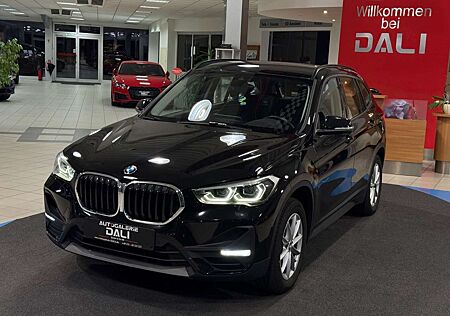 BMW X1 2.0 i xDrive Advantage NAVI-PDC-LED-HUD-SHZ-