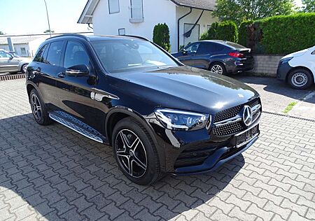 Mercedes-Benz GLC 300 4M AMG Line, Distronic, Panoramadach, LED, 360°-Ka