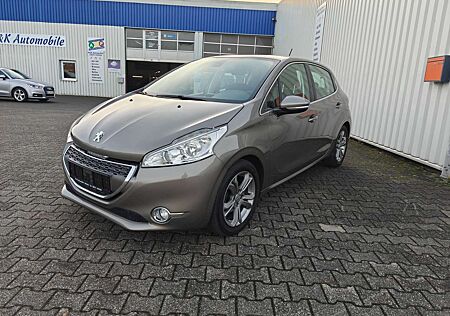 Peugeot 208 Allure Automatik Aklu Klima ZV