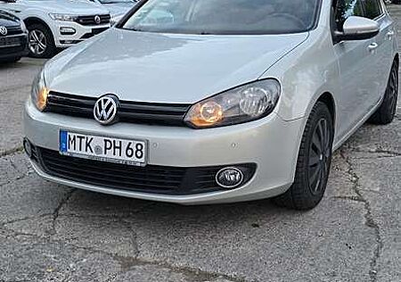 VW Golf Volkswagen Trendline/Ahk/Klima/ wenig km