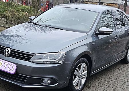 VW Jetta Volkswagen 1.4 TSI DSG Match