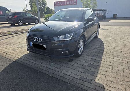 Audi A1 S-LINE SERVICE/TÜV/REIFEN NEU