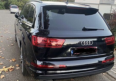 Audi Q7 3.0 TDI S-Line