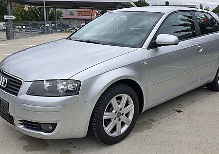 Audi A3 1.6 102PS KLIMA SITZHZG LED SCHEINWERFER ALU