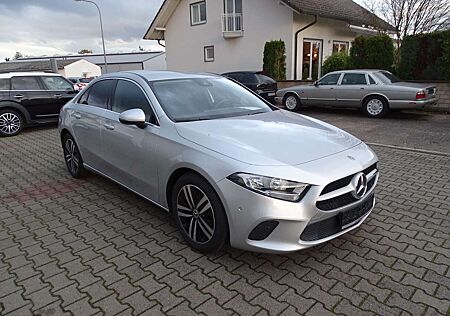 Mercedes-Benz A 180 Progressive Apple CarPlay, aktiver Parkassistent,