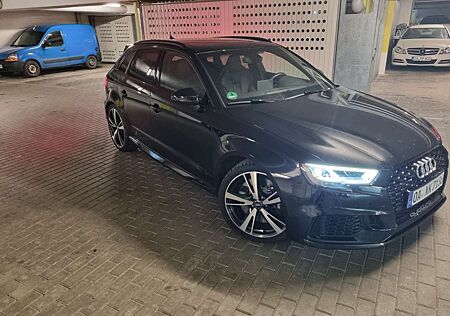 Audi RS3 Limousine S tronic