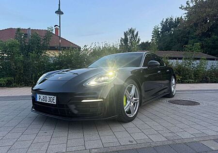 Porsche Panamera 4 S E-Hybrid,LED,PANO,LEDER,SERV.NEU