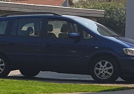 Opel Zafira 1.8 Elegance