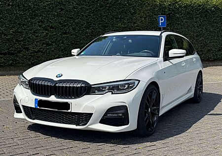 BMW 330i 330 Touring M Sport inkl. Service-Paket