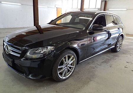 Mercedes-Benz C 300 T de Avantgarde AHK R.Cam SHZ Tempomat PDC