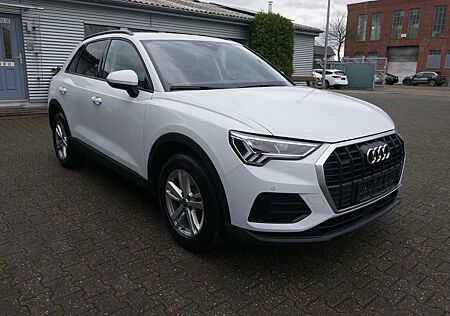 Audi Q3 40 TDI quattro Auto. Navi LED ACC Standheizg.