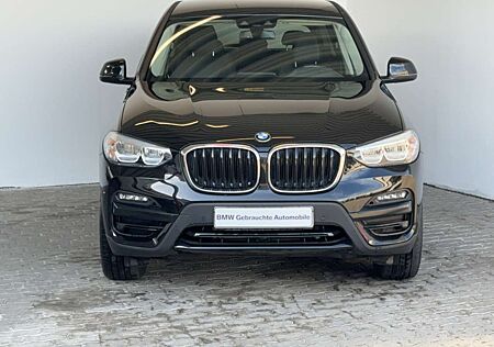 BMW X3 xDrive20iA Advantage Navi.AHK.ParkAss.SHZ.DAB