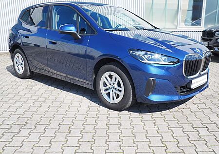 BMW 220 i Active Tourer Aut.*DAProf*AHK*HUD*360°*Lenkhz