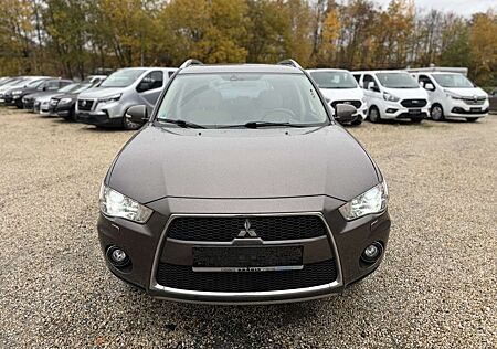 Mitsubishi Outlander Diesel 4x4 Leder+Navi+7 Sitze