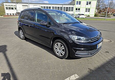 VW Touran Volkswagen Diesel 2.0 TDI SCR DSG ACTIVE