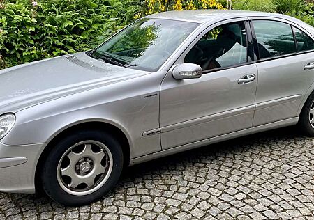 Mercedes-Benz E 200 Kompressor Automatik Classic