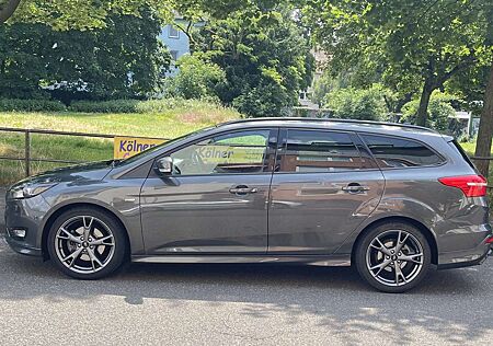 Ford Focus ST-Line