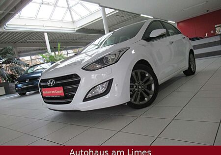 Hyundai i30 Lim. Premium Navi Teilleder Xenon Kamera PDC