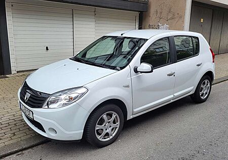 Dacia Sandero Laureate