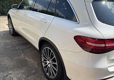Mercedes-Benz GLC 250 d 4Matic 9G-TRONIC AMG Line