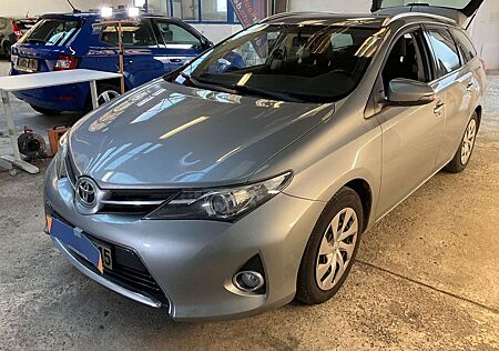 Toyota Auris 1.3 Comfort Navi PDC KAMERA AHK