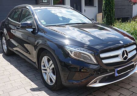 Mercedes-Benz GLA 180 GLA Urban