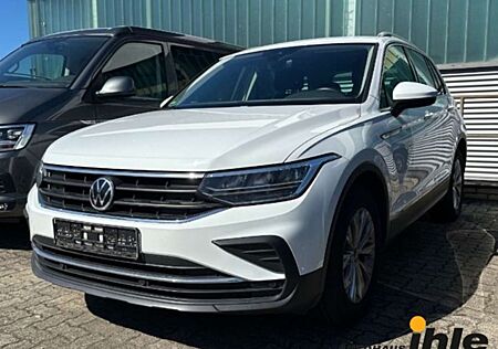 VW Tiguan Volkswagen Life 1,5 TSI DSG AHK+NAVI+R-FAHRKAMERA