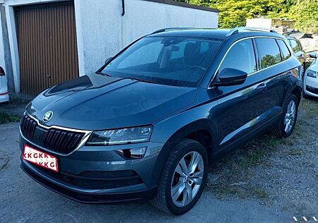 Skoda Karoq 2.0d 4x4 DSG LED/NAVI/ACC/SHZ/RFK/18"LM/8F