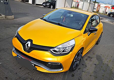 Renault Clio TCe 220 EDC R.S. Trophy