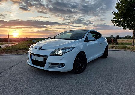 Renault Megane 3 GT Coupe TCe 190