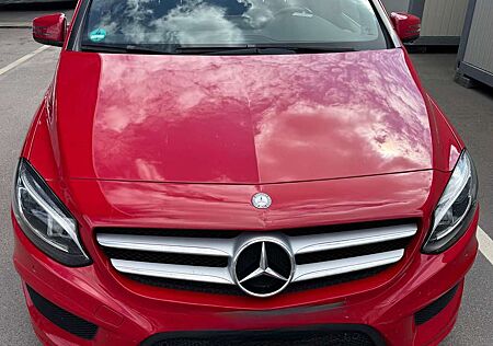 Mercedes-Benz B 180 AMG Line
