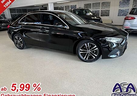 Mercedes-Benz A 180 Limousine+Distronic++Fahrassistenz-P.+Premium+Lede