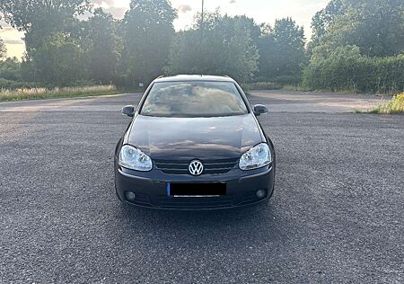 VW Golf Volkswagen 2.0 FSI Automatik Comfortline