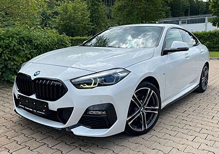 BMW 218 d Gran Coupe M Sport / Panorama / Kamera