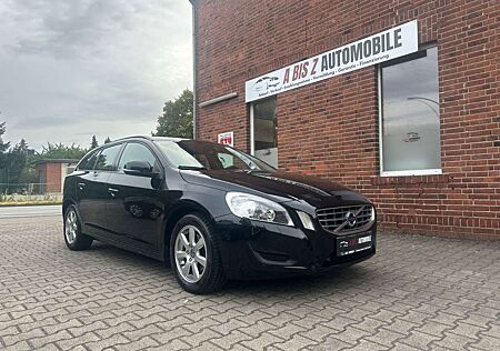 Volvo V60 D4 Kombi Kinetic Bi-Xenon/SHZ/PDC/NAV/Sheft