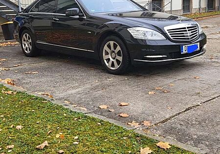 Mercedes-Benz S 350 BlueTEC DPF 4Matic 7G-TRONIC