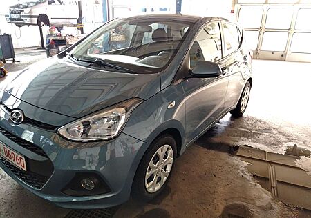 Hyundai i10 1,2 LEDER LENKRAD SOWIE SITZHEIZUNG TEMPOMAT