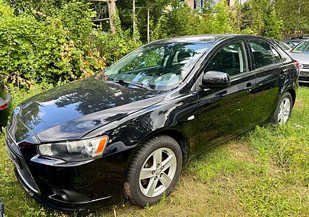 Mitsubishi Lancer Lancer Fließheck 1.8 Klima 55.500 KM Alu Servo