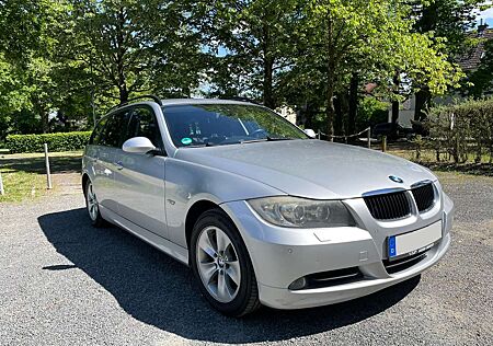BMW 320d 320 3er Touring Diesel DPF Touring Aut.
