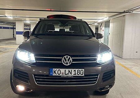 VW Touareg Volkswagen 4.2 V8 TDI DPF Automatik