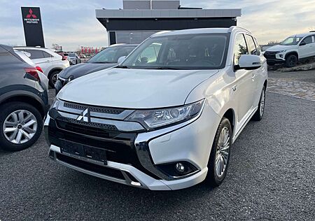 Mitsubishi Outlander PHEV Spirit 4WD