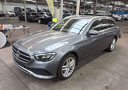 Mercedes-Benz E 300 de 4Matic*Kombi*AHK*NAVI*LED*R-KAM*EU6dT*