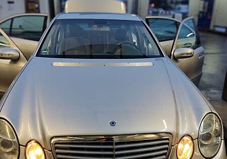 Mercedes-Benz 240