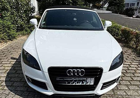 Audi TT Roadster 1.8 TFSI Vollederausstattung