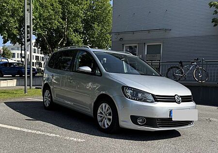 VW Touran Volkswagen 1.4 TSI DSG Highline