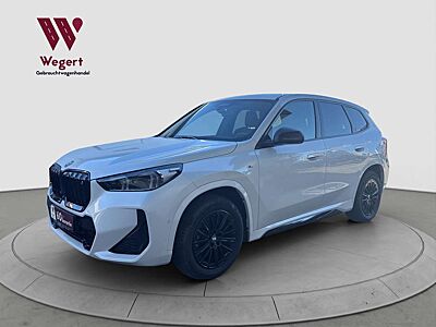 BMW iX1 30xDrive MSport*MASSAGE*AHK*H&K*CARPLAY*PANO