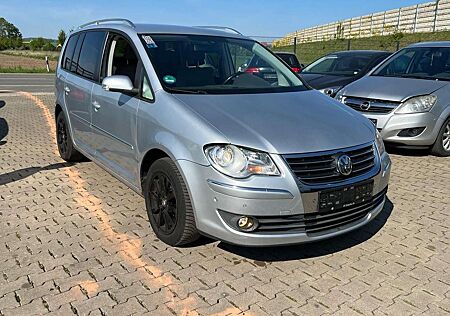VW Touran Volkswagen Highline Automatik Navigationssystem